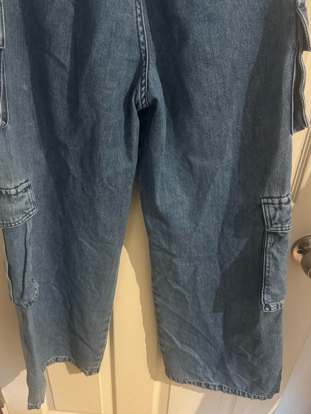 Favorite Daughter The Carly Cargo Jeans in Highway Size 26 - Picture 10 of 16